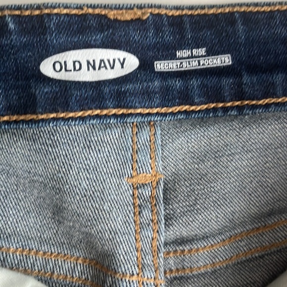 NWOT Old Navy Denim Shorts - Picture 2 of 6